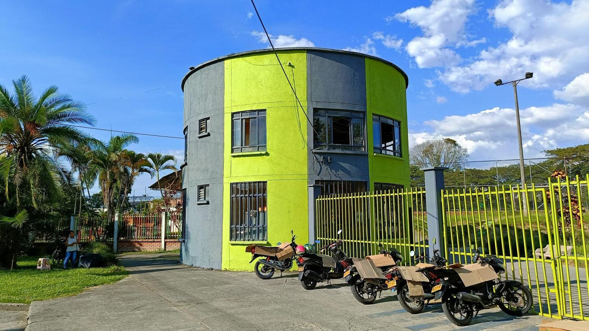 Local En Tropical Apartment *